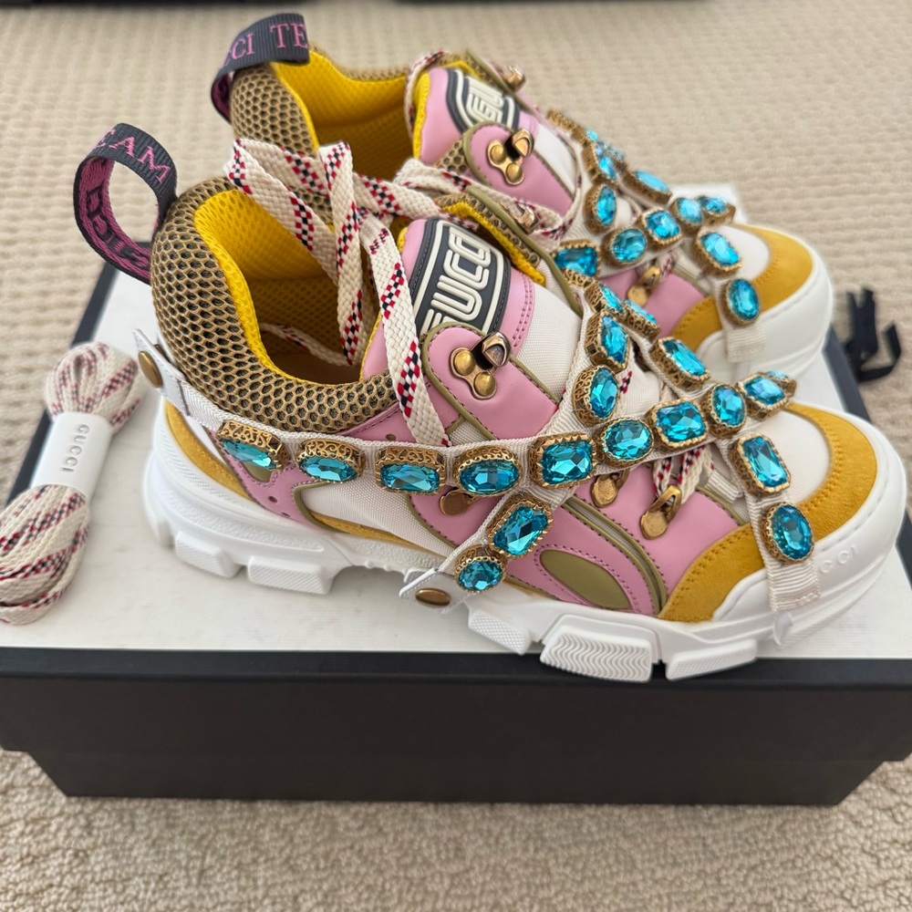 Gucci Flashtrek Sneakers